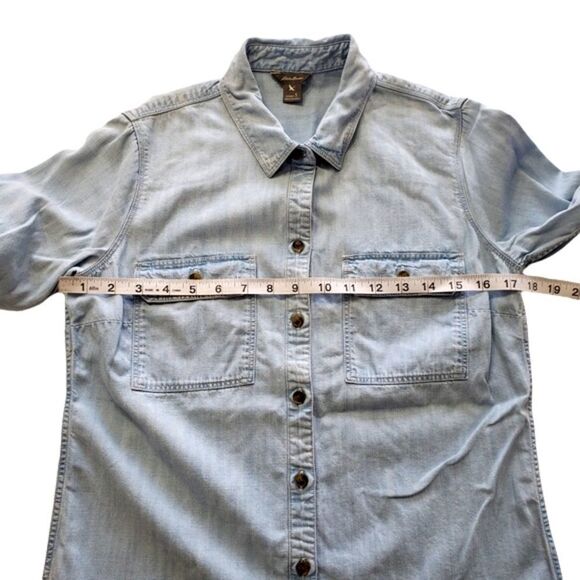Eddie Bauer Light Denim Button Down Long Sleeve Top Size Small - Picture 10 of 15